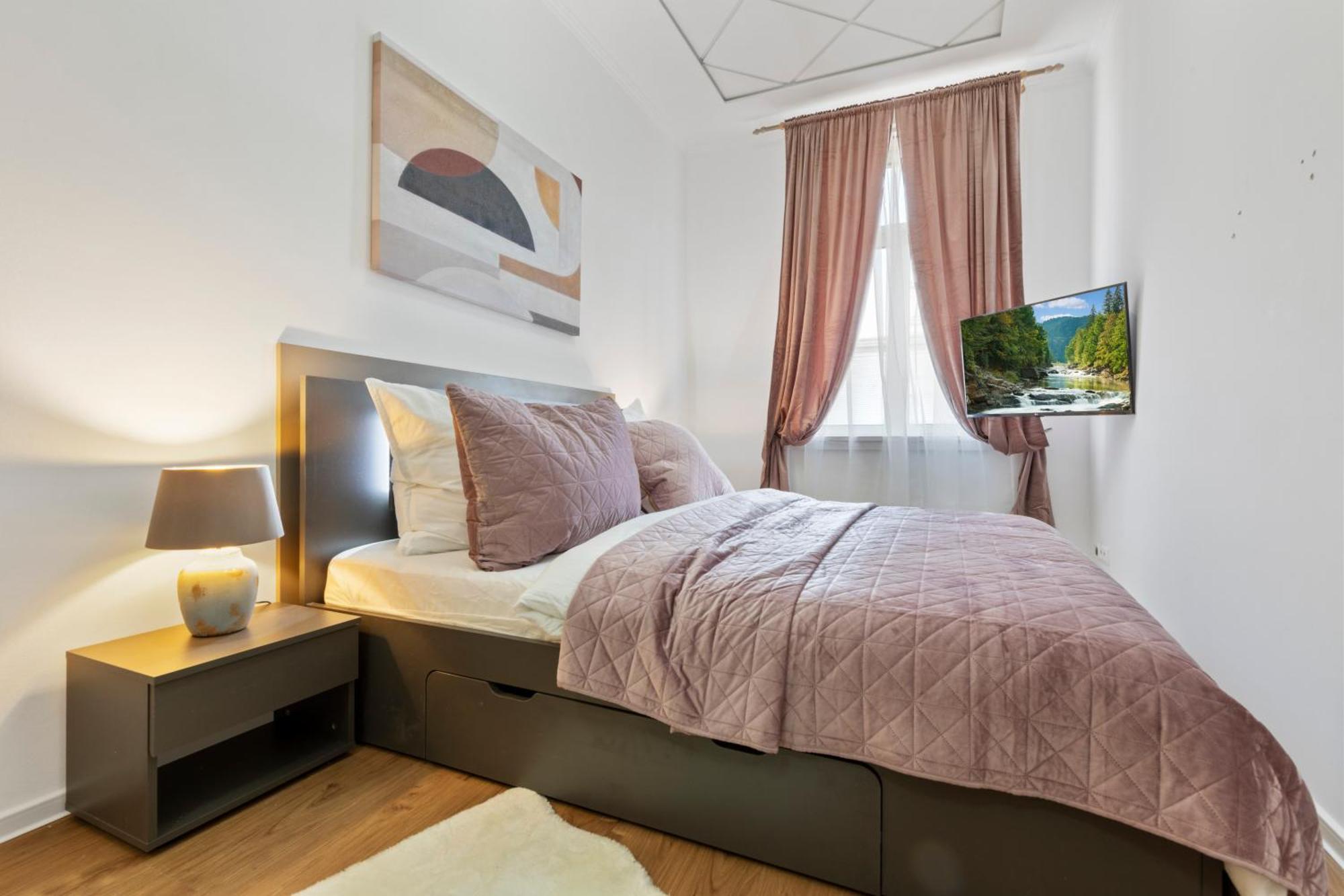 Appartamento Luxe Living At Old Town Center Bratislava Esterno foto